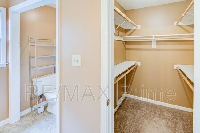Building Photo - 71 Michaels Woods Dr