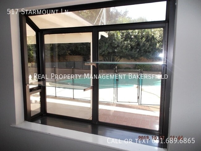 Building Photo - 517 Starmount Ln