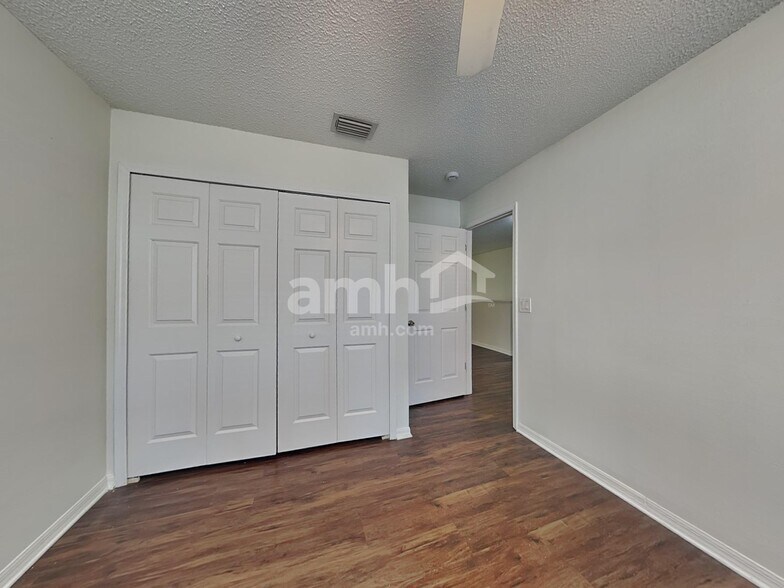 Building Photo - 716 Grand Canyon Dr