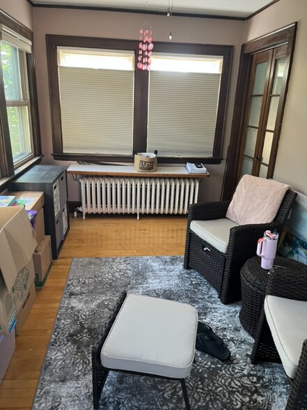 Building Photo - 870 Ashland Ave