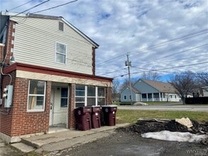 Building Photo - 8698 S Main St