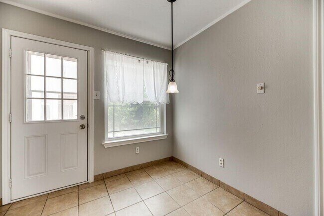 Building Photo - 4460 Junction Dr