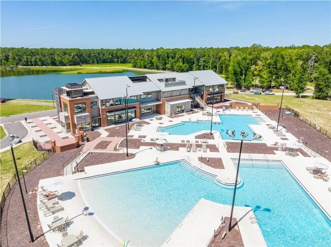 Building Photo - Waterways