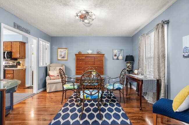 Building Photo - 4 Bed/2 Bath Furnished Single Family Home in Surfside 1 Mile to the Beach By Golf Cart!