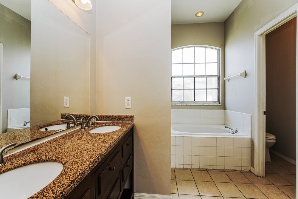 Building Photo - 55 Alicante Ct
