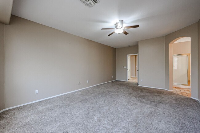 Building Photo - Lovely 4Bedroom/2Bath in the Heart of Chandler