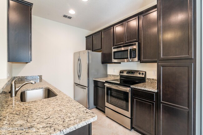 Building Photo - 129 Moultrie Village Ln