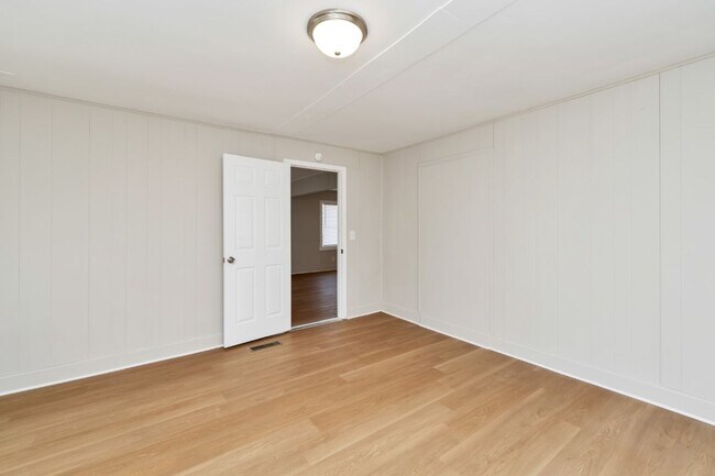 Building Photo - Stunning 4BR Renovation in Bessemer – Be the First to Live Here