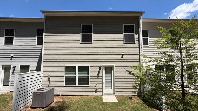 Building Photo - 3587 Fairhaven Dr