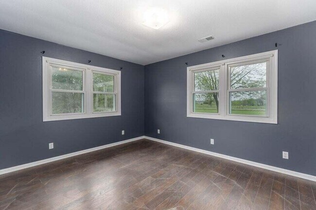 Building Photo - 5801 N Kircher Rd