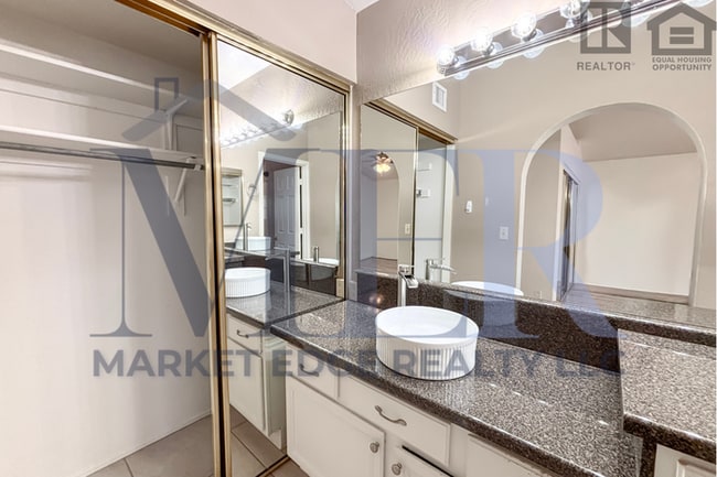 Building Photo - 3Bed/3Bath Home at Cave Creek/Greenway Rd!...