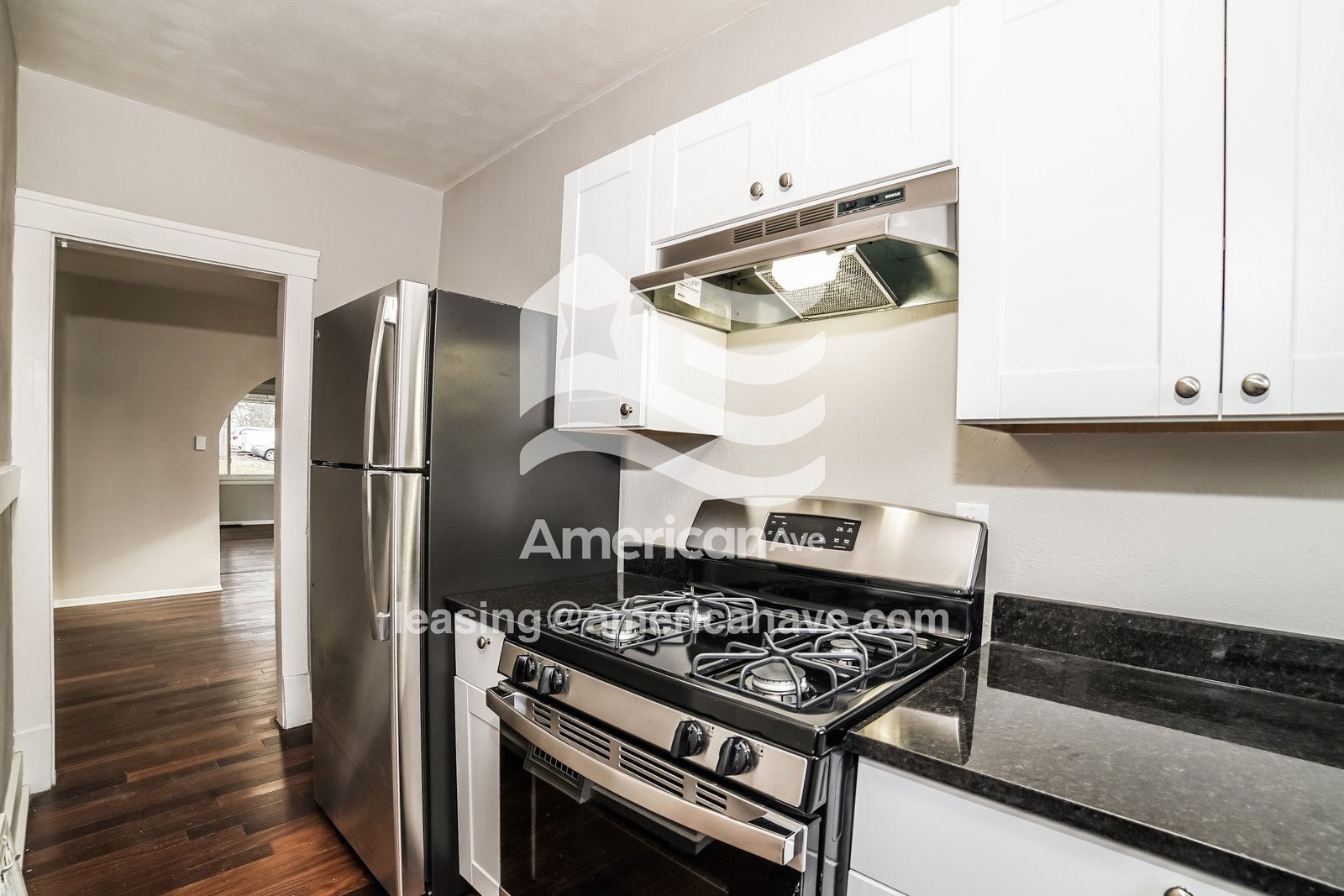 Building Photo - 1214 E Corrington Ave