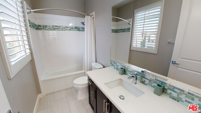 Building Photo - 12860 S Seaglass Cir
