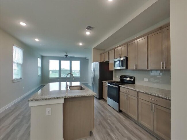 Building Photo - 609 Raglands Rd