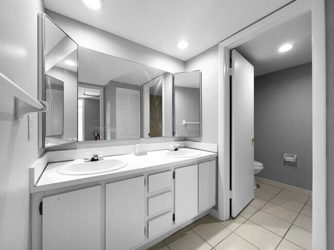 Building Photo - 166 Lake Arbor Dr