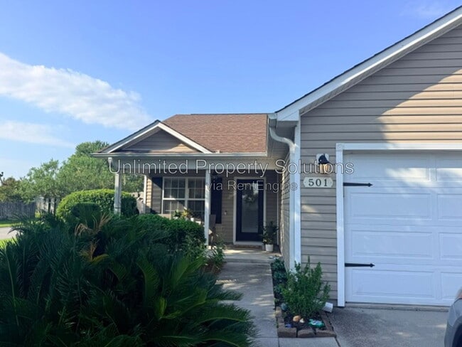 Building Photo - 501 Foxfield Ct