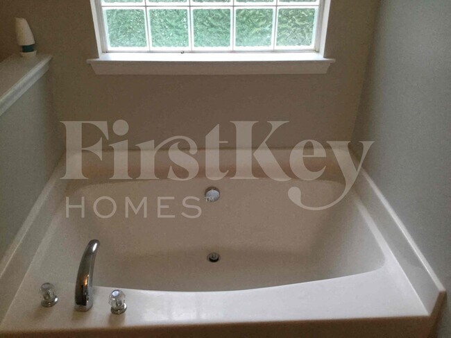 Building Photo - 11540 Alicias Ct