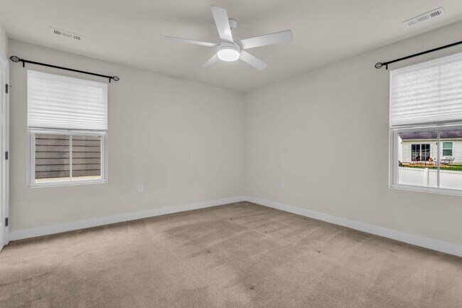 Building Photo - 767 Cottage Dr
