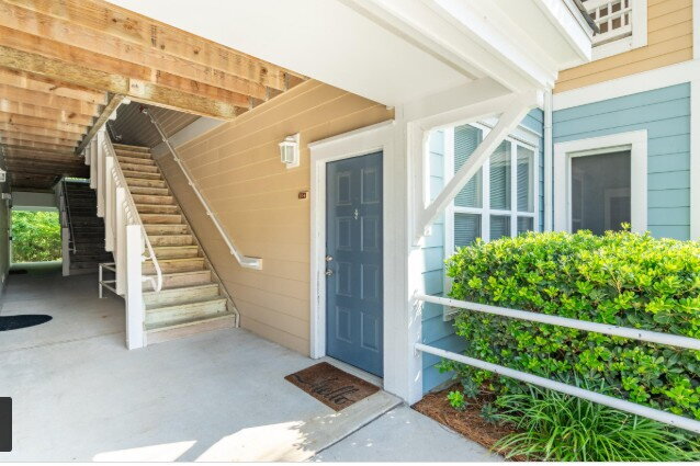 Building Photo - 400 Bucksley Ln