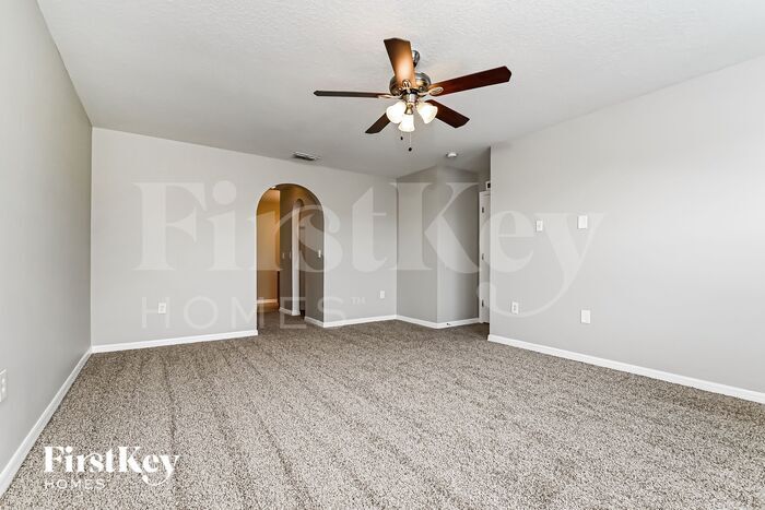 Building Photo - 10915 Banyan Wood Way