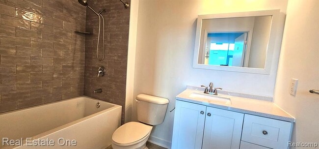 Building Photo - 100 W Fifth St