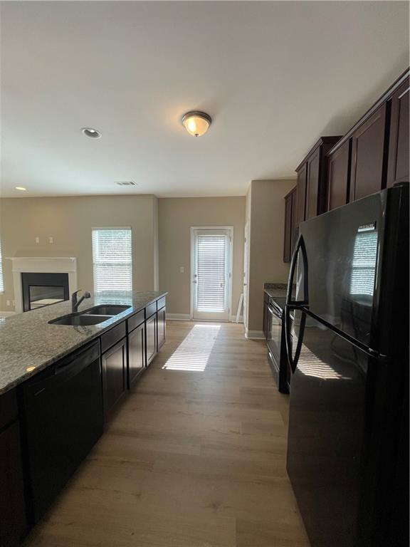 Building Photo - 495 Kirkland Dr