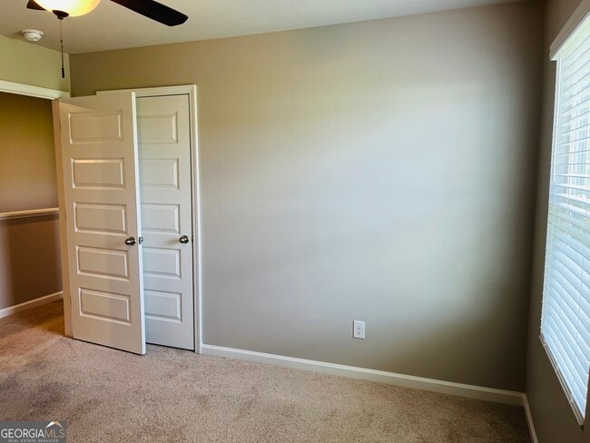 Building Photo - 19 White Spruce Wy