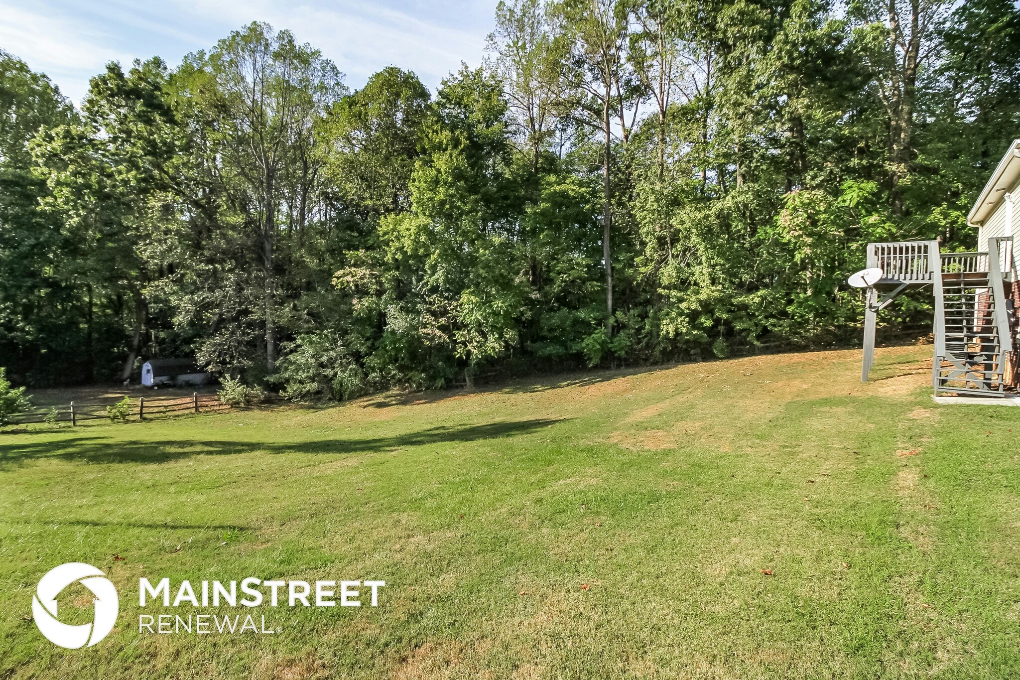 Building Photo - 203 Lois Ln