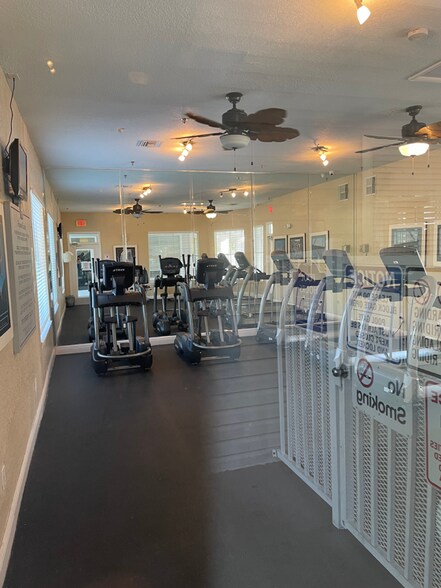 Building Photo - 732 Secret Harbor Ln