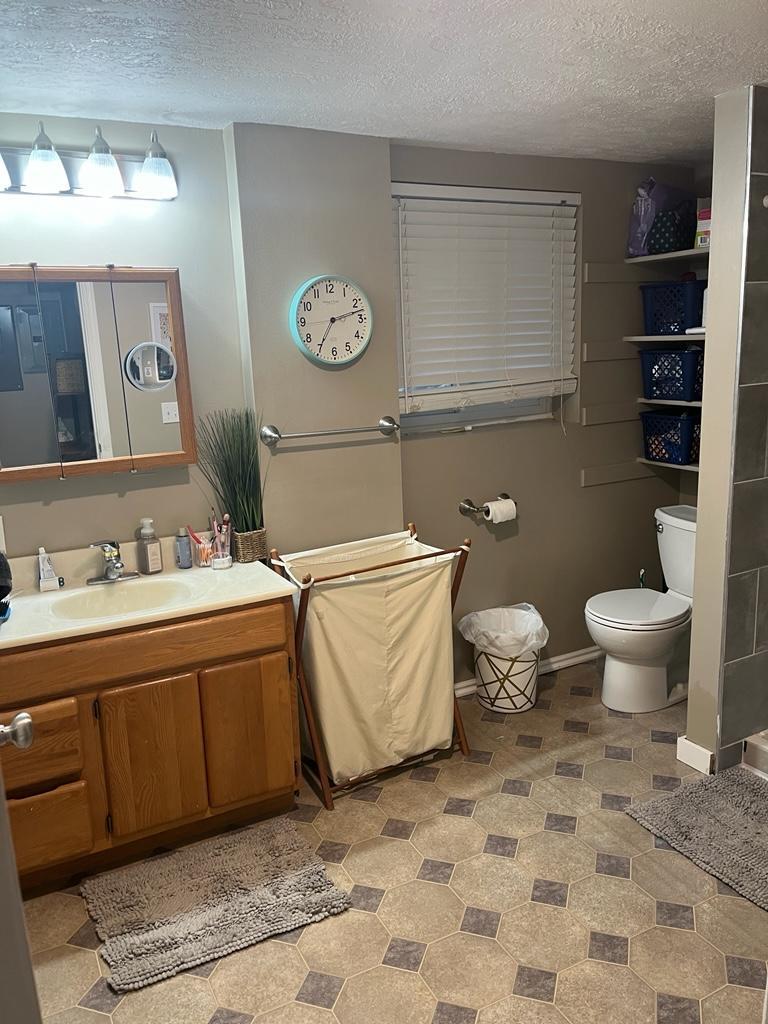 Bathroom - 2234 Deer Run Dr