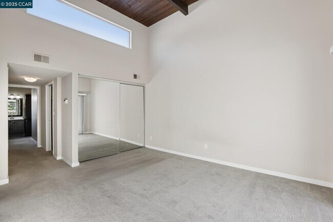 Building Photo - 1035 Alta Mesa Dr