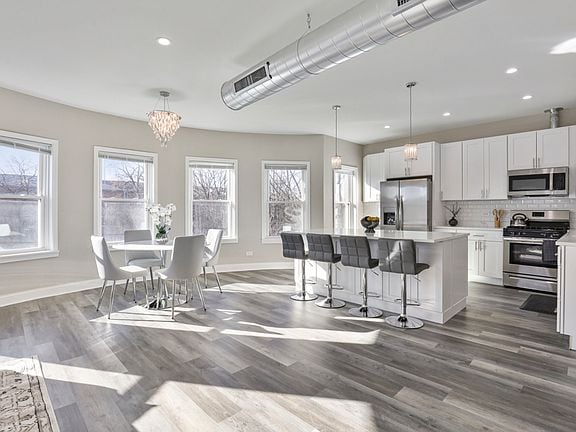 Building Photo - 1111 Bonnie Brae Pl