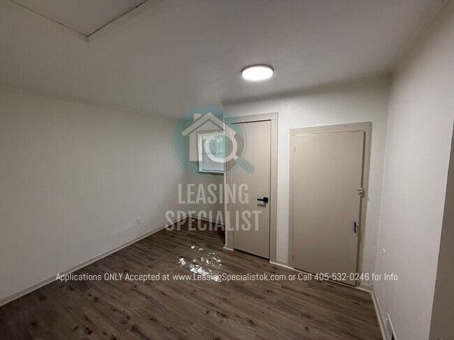 Building Photo - Charming South East OKC Home AVAILABLE FOR IMMEDIATE MOVE IN!