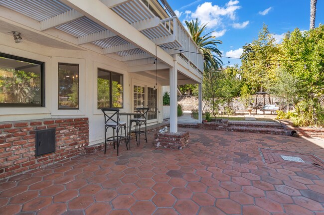 Building Photo - 26232 Glen Canyon Dr