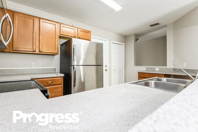 Building Photo - 693 Cresting Oak Cir