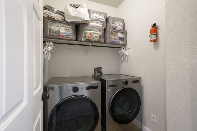 Building Photo - 5884 Cedarwood Cmn
