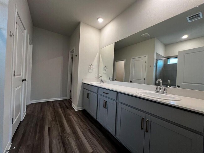 Building Photo - 1509 Deering Run