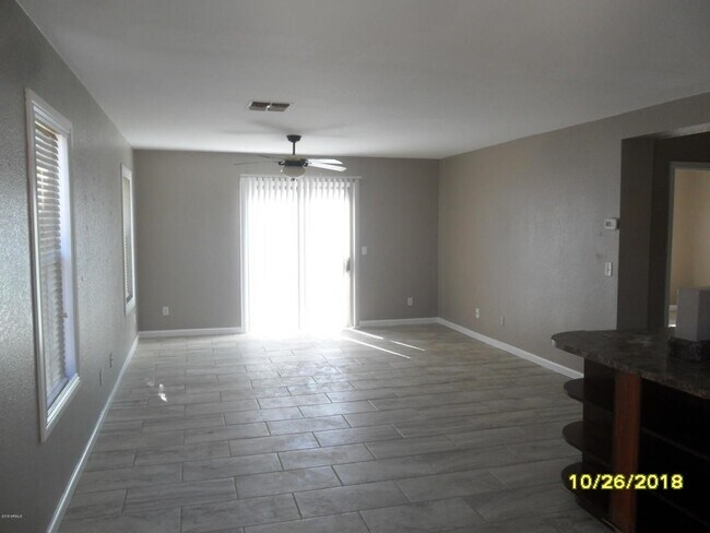 Building Photo - 11509 W Charter Oak Rd