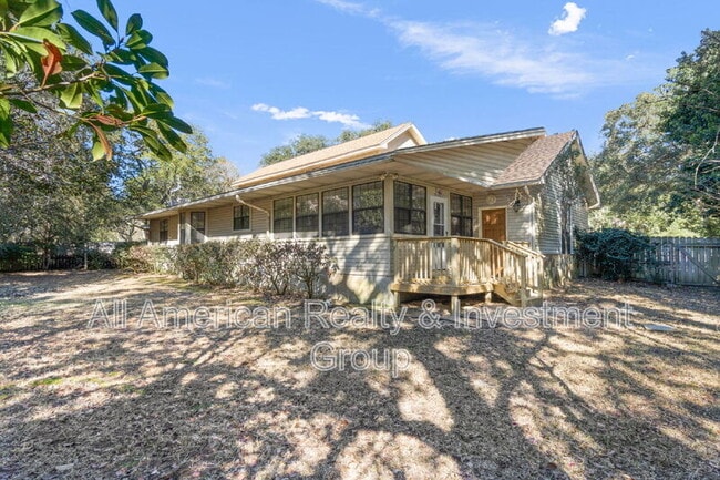 Building Photo - 661 St Lucia Cove