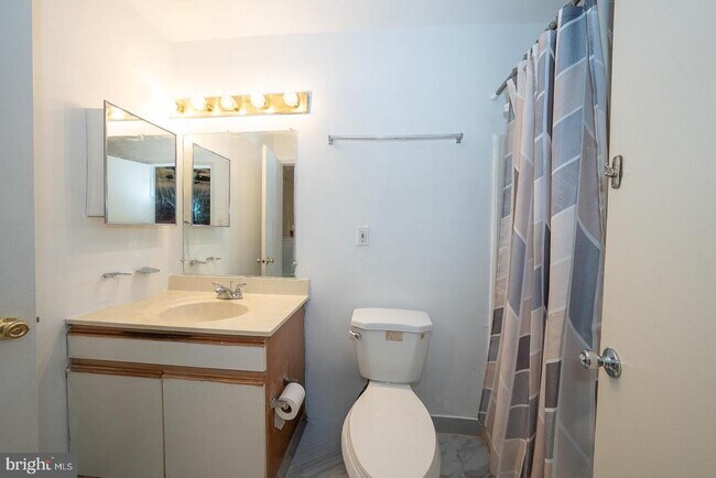 Building Photo - 60 N 46th St