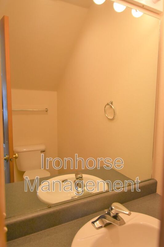 Building Photo - 2460 Wheeler Dr
