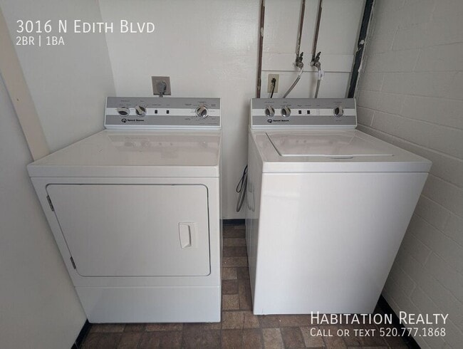Building Photo - 3016 N Edith Blvd