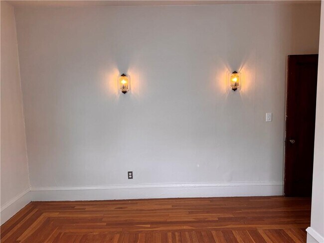 Building Photo - 150 Lancaster St