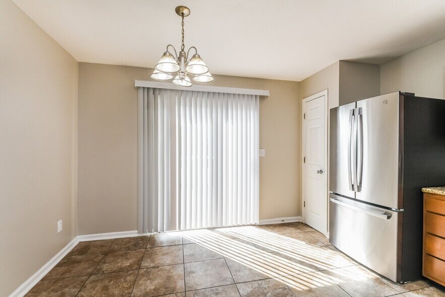 Building Photo - 522 Venus Dr