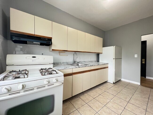 340 Myrtle Ave C23 - 341 Myrtle Ave