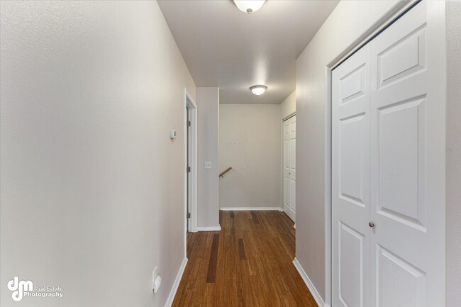 Building Photo - 4051 E Birch View Dr