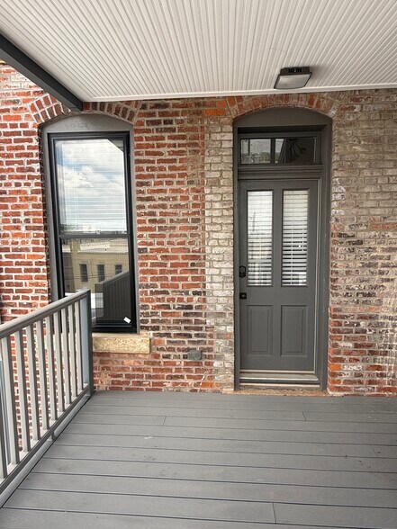 Backdoor entrance from deck - 40 W 4th St