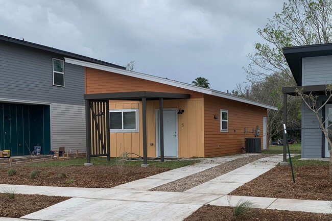 Building Photo - Casitas De Azucar