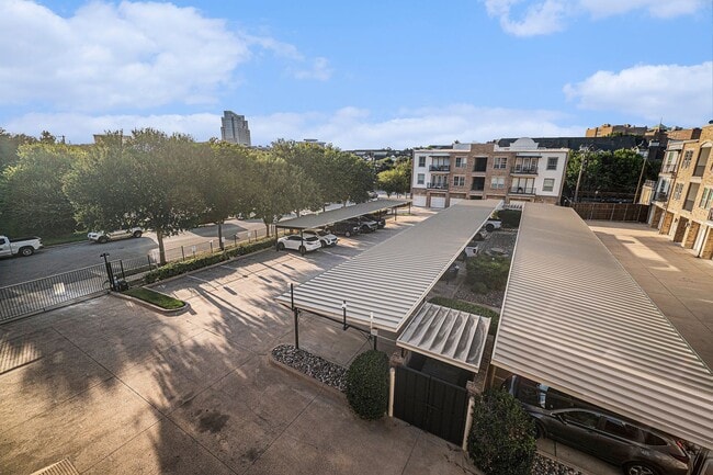 Building Photo - Downtown Fort Worth Condo with Office!