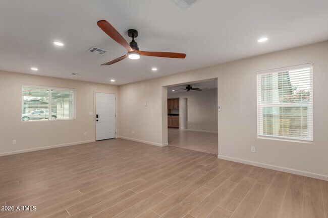 Building Photo - 1628 E Del Rio Dr